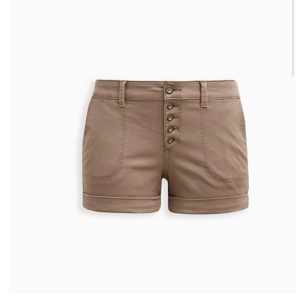 Torrid khaki button front short size 22 - Picture 2 of 13